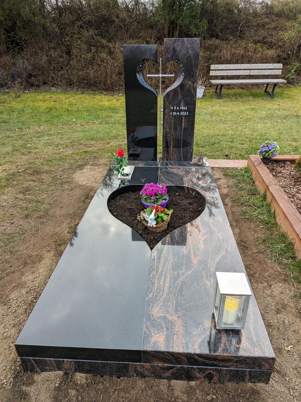 Friedhof Eichenzell Fulda Einzelgrabstein
